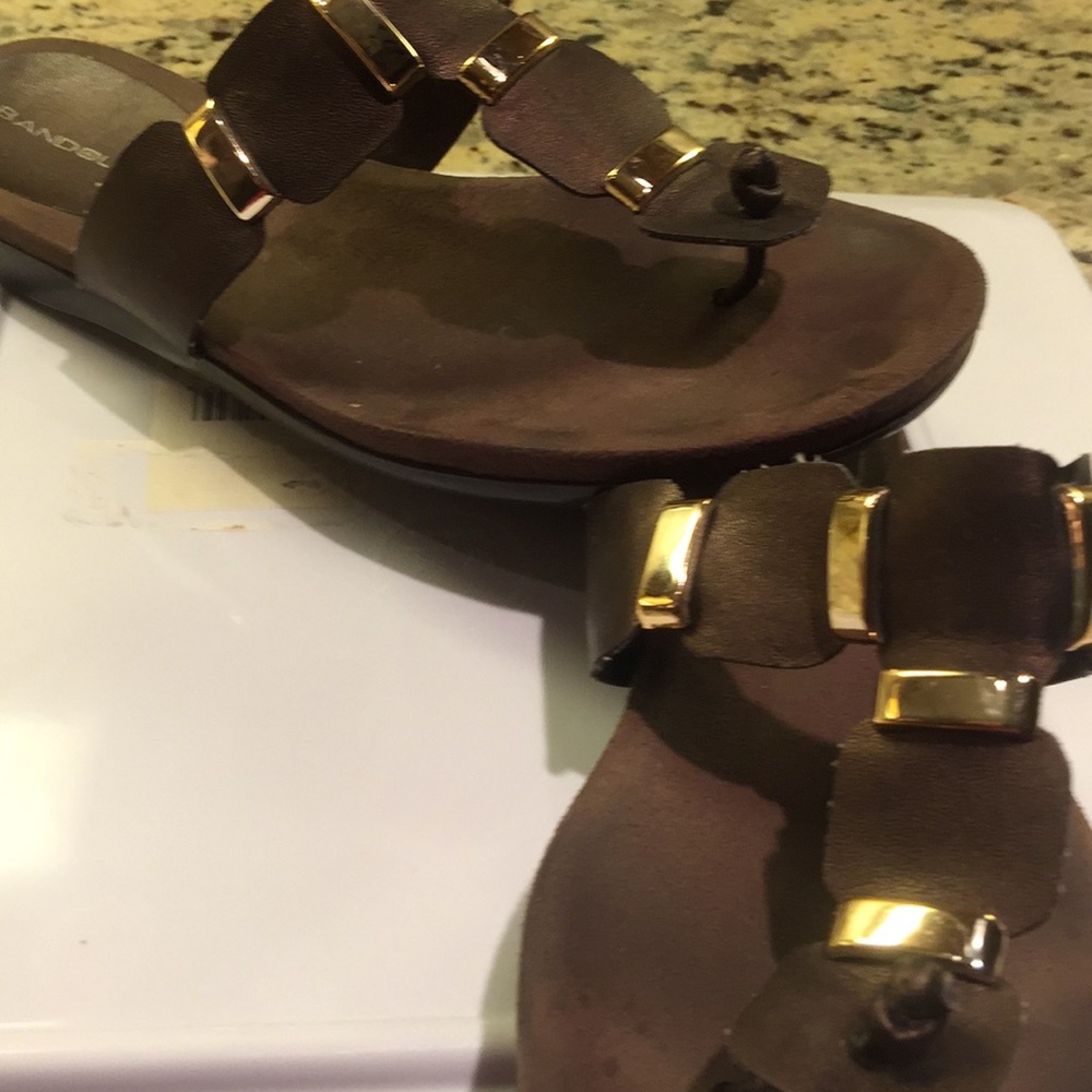 BANDOLINO GOLD EMBELLISHED SANDALS